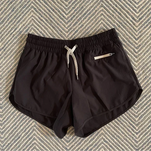 Vuori shorts - Picture 3 of 6